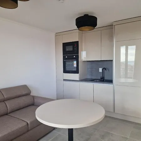 Neues Luxus-apartment Mit Meerblick Und Balkon アパート *