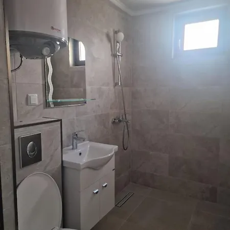 Neues Luxus-apartment Mit Meerblick Und Balkon アパート スヴェティ・ヴラス