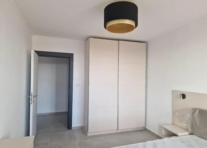Neues Luxus-apartment Mit Meerblick Und Balkon Apartamento