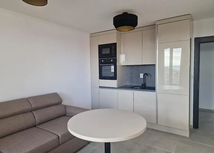 Neues Luxus-apartment Mit Meerblick Und Balkon Apartamento *