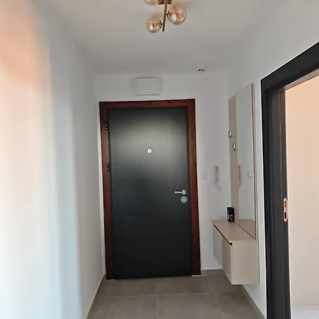 Apartment Panoramic Sea View - Balcony - Close To & Center *